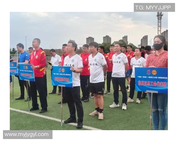 足球明星划船比赛精彩瞬间高清回放尽享运动魅力与团队合作精神 足球明星划船比赛精彩瞬间高清回放尽享运动魅力与团队合作精神