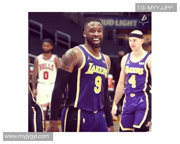 火箭与湖人对决回顾:10赛季的经典较量与传奇瞬间解析 火箭与湖人对决回顾:10赛季的经典较量与传奇瞬间解析